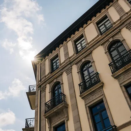 Heritage 4* 오비에도